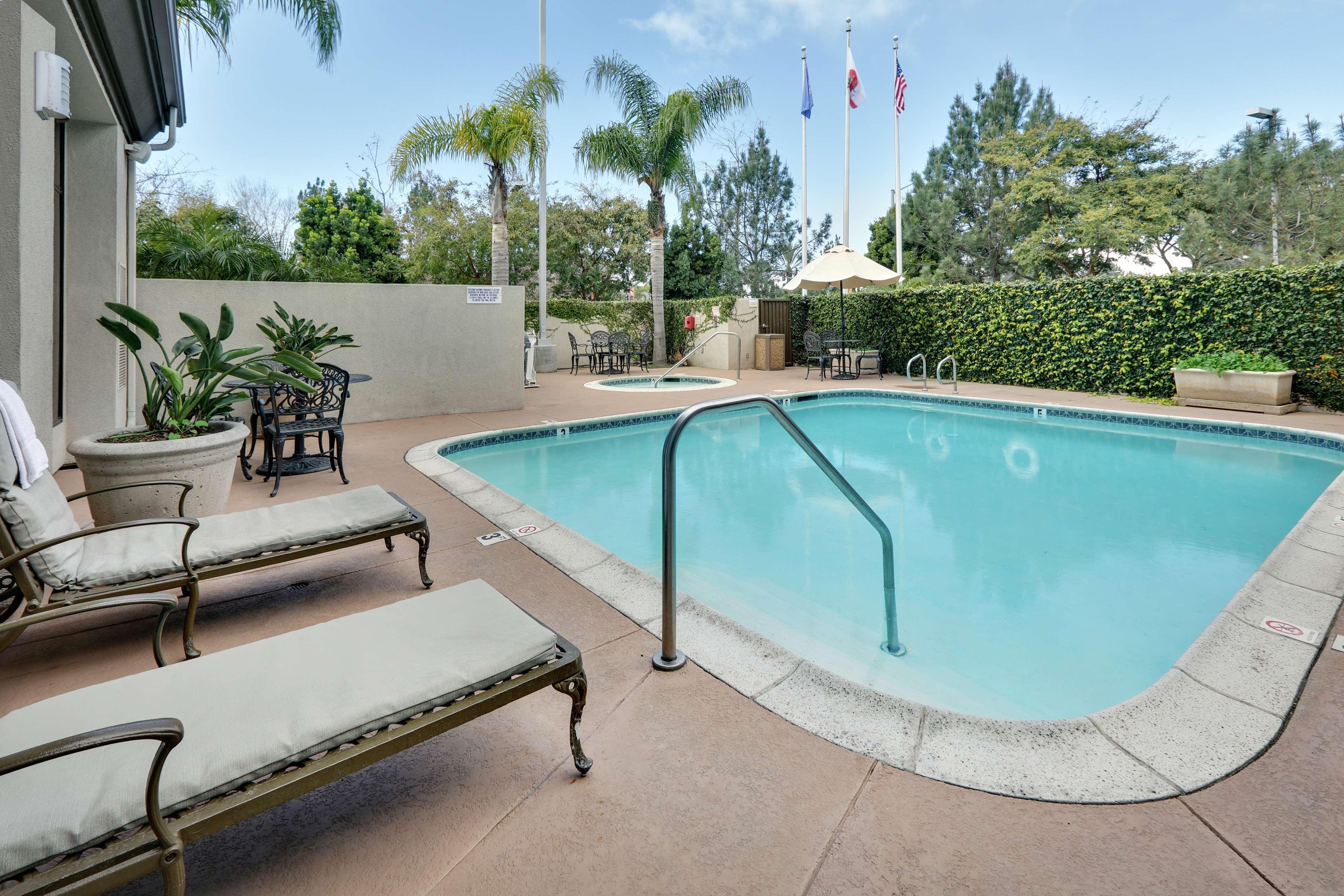 Hilton Garden Inn San Diego Del Mar Exterior photo
