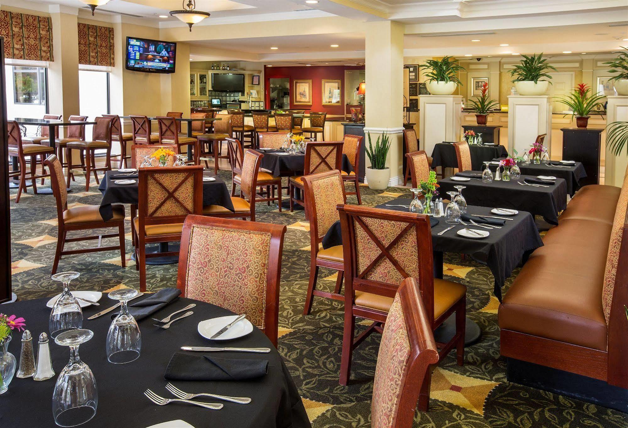 Hilton Garden Inn San Diego Del Mar Exterior photo